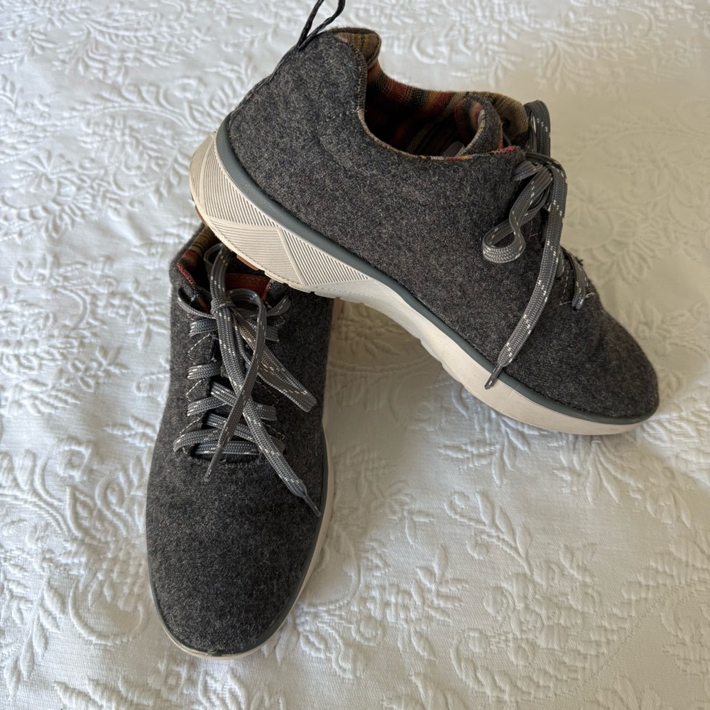 Pendleton Gray Wool Sneakers. Size 9 - image 3
